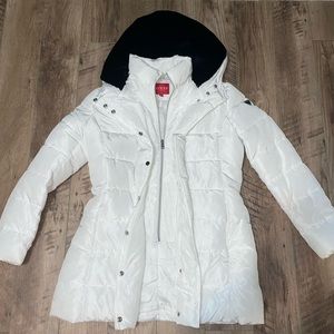 SOLD / Guess White Puffer Jacket